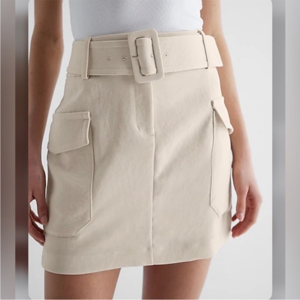 Express super high waisted belted cargo mini skirt size 4 color sand shell - Picture 2 of 6